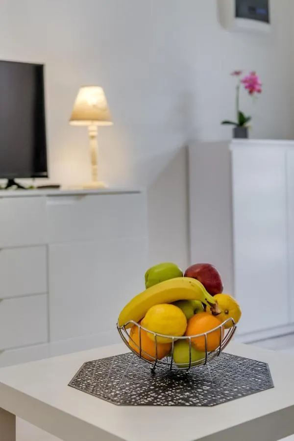 Apartment Andela 2Bdrs & Free Wifi Split