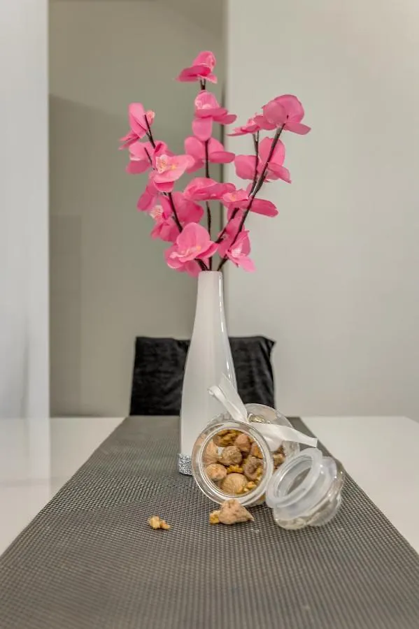 Apartment Andela 2Bdrs & Free Wifi Split