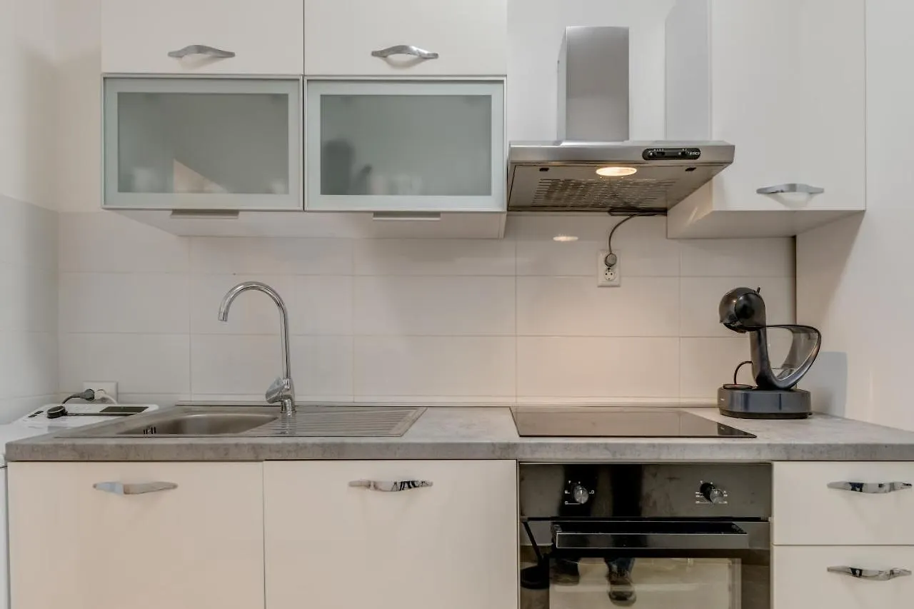 Apartment Andela 2Bdrs & Free Wifi Split 0*,