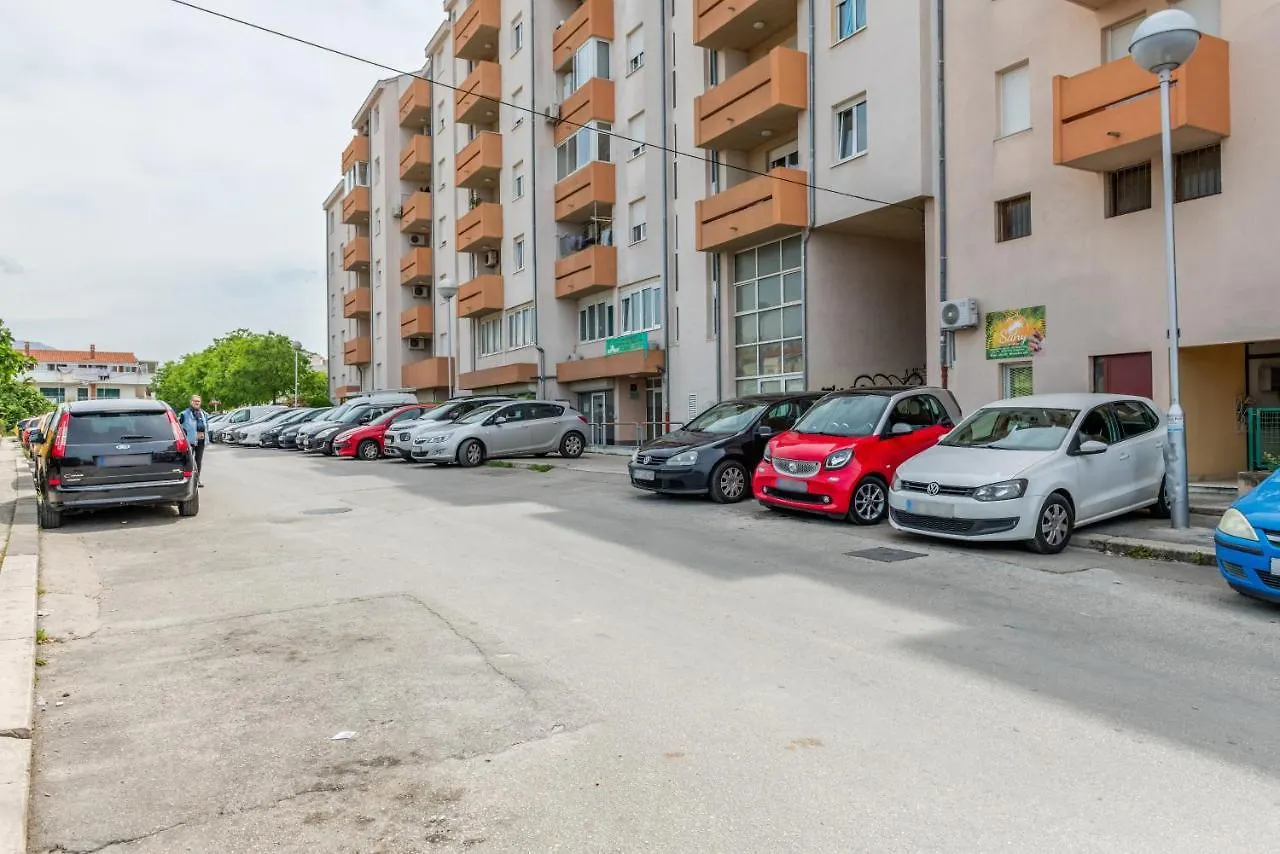 Apartment Andela 2Bdrs & Free Wifi Split